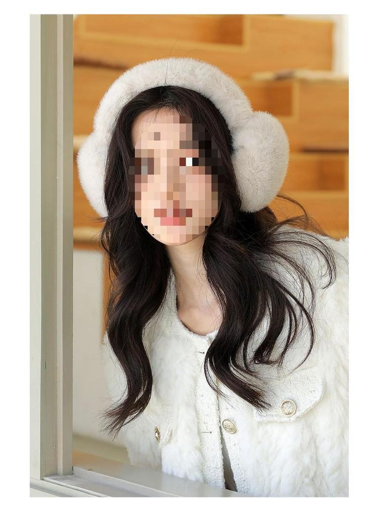 Cozy Foldable Winter Earmuffs: Cute, Warm, and Cold-Proof.