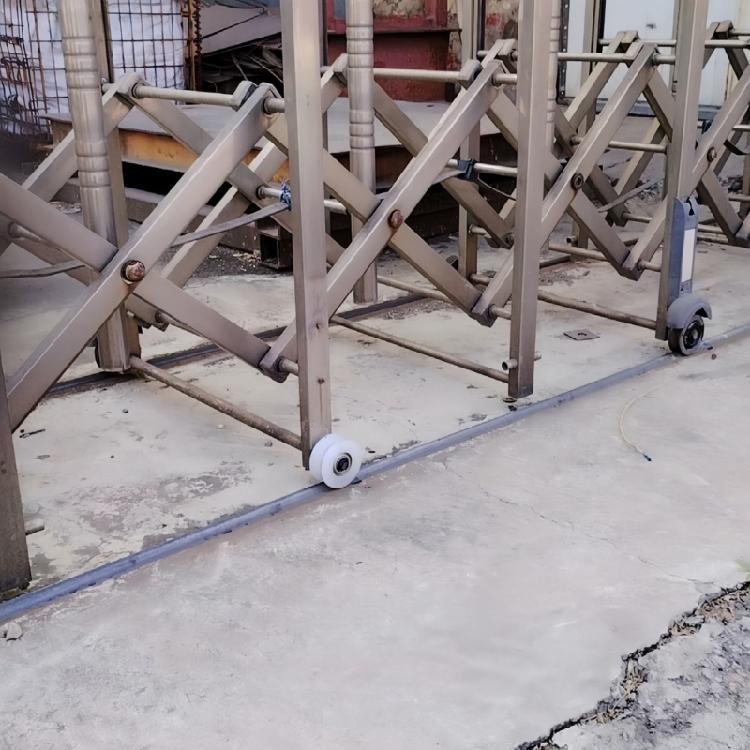 Universal Nylon Bearing Roller U Grooves Guide Wheel For Smooth Gliding Motion On Different Door Rail Easily to Install