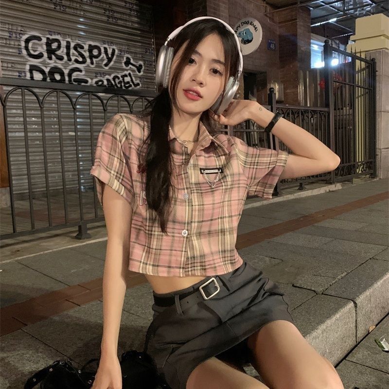 

Американская винтажная клетчатая рубашка в консервативном стиле, новинка лета 2024, универсальная женская блузка, модная короткая блузка с вышитыми лацканами onesize розовый