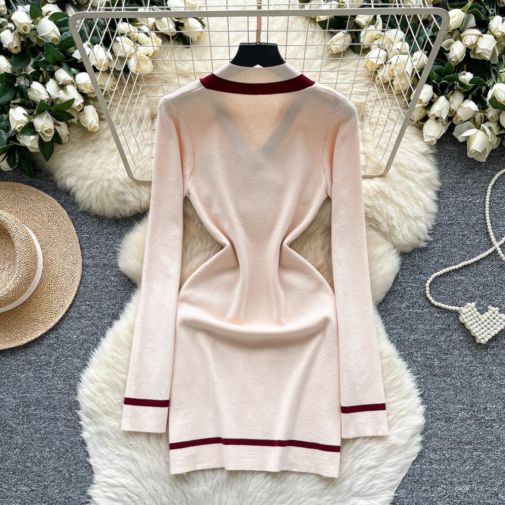 Xiaoxiangfeng advanced sense contrasting color bow strap long-sleeved dress women's metal buckle waist thin knitted skirt