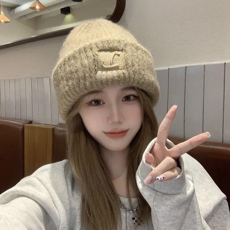 Keep Warm In Autumn and Winter, Thicken Ear Protectors, Large Head Circumference, Versatile Face, Small Pile of Hat Women