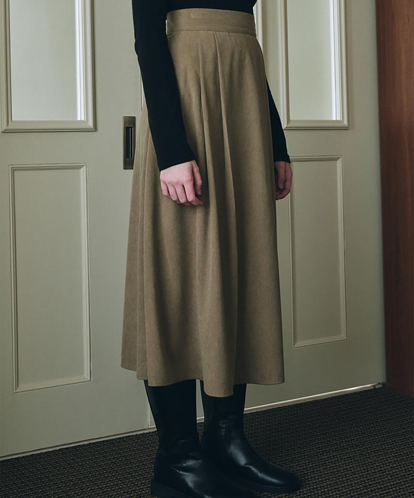 Roeil Mild Corduroy Pintuck Skirt - Khaki Beige
