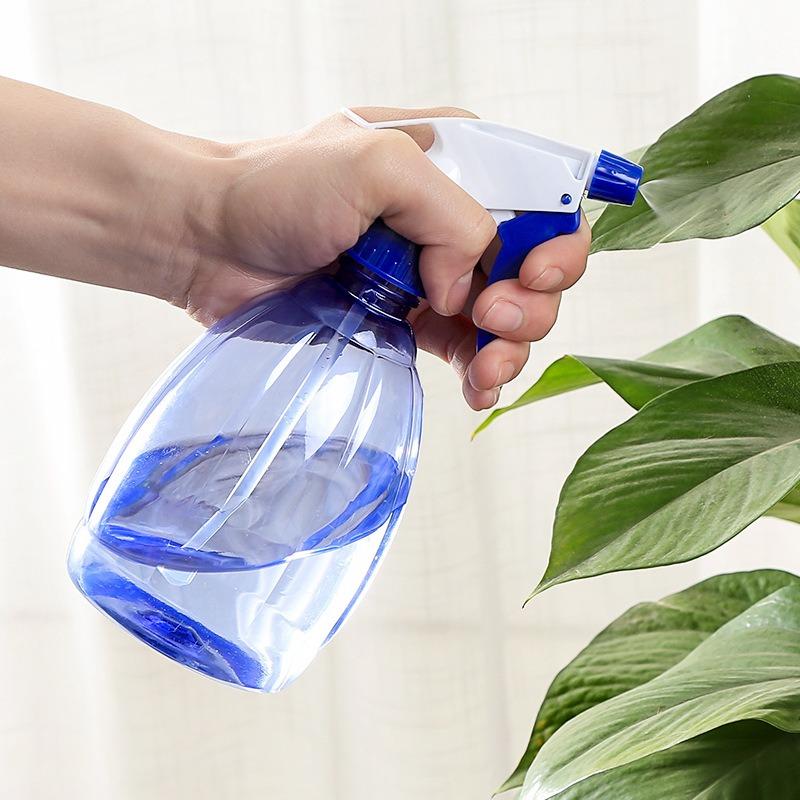 Hand-pressed Garden Spray Pot Candy-colored Watering Pot for Watering Flowers Sprayer Watering Can Watering Can for Growing Flowers