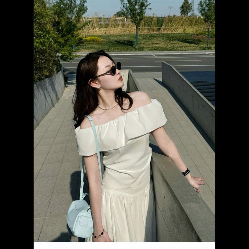 Unique, beautiful and good-looking one-word shoulder dress suit, women's summer new style, popular dress today