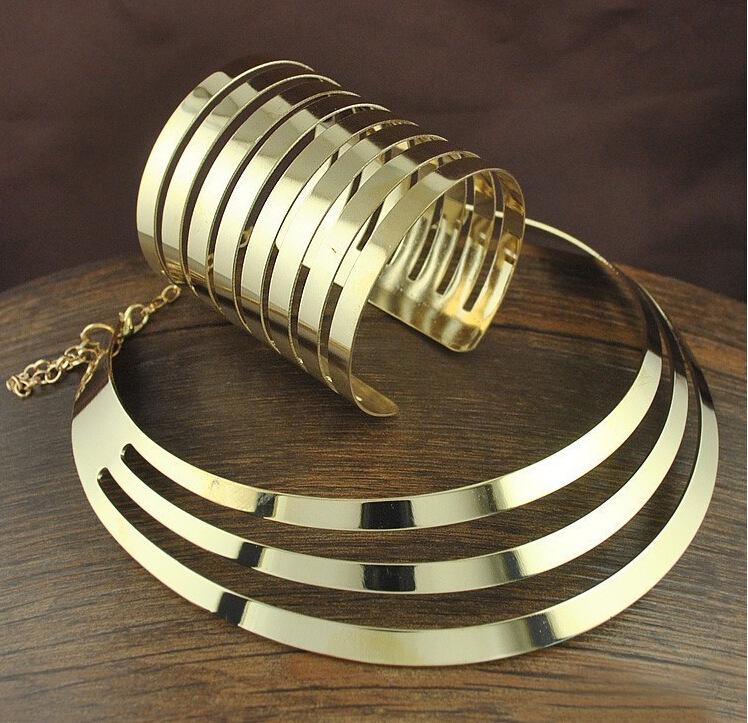 Ensemble collier et bracelet punk street creux à texture métallique exagérée pour femmes