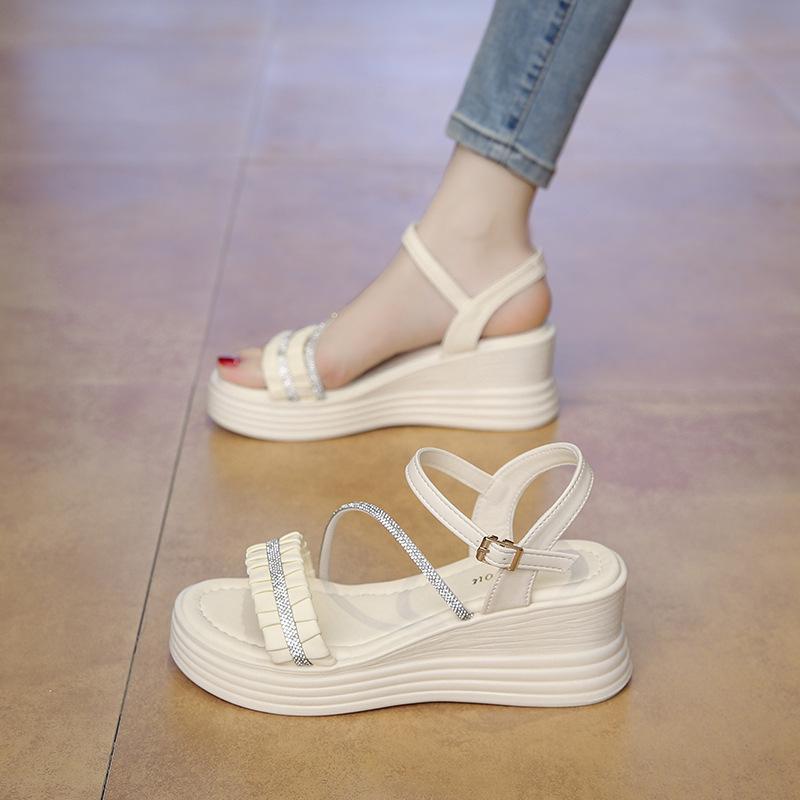 French One-word Sandals Women's 2025 New Summer Wear Casual with Skirt Platform Beach Shoes Sandals Women's Shoes