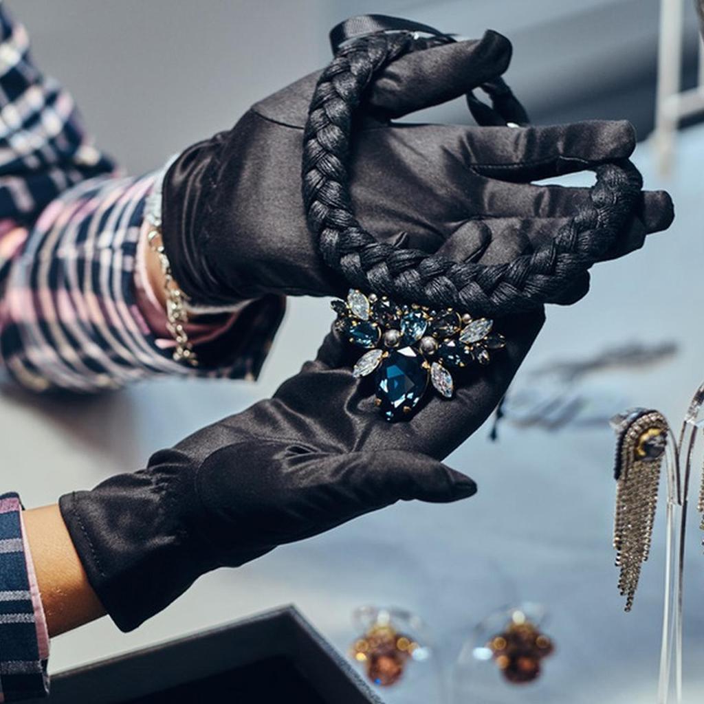 Guanti da gioielleria neri Morbidi alla moda per Etichetta Apprezzamento dei gioielli Controllo qualità Unisex Guanti da gioielleria