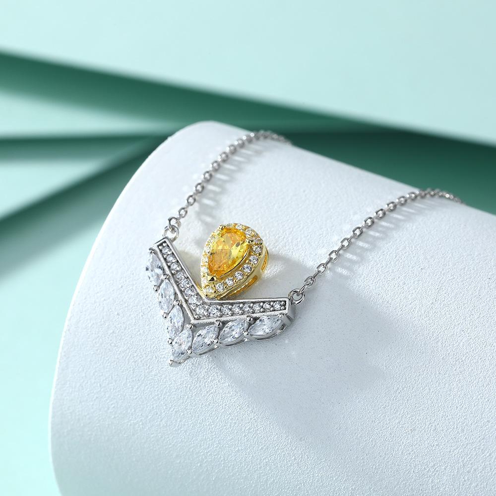 High-end zircon gemstone pendant V-shaped crown S925 silver necklace women's niche high-end sense European and American sterling silver collarbone