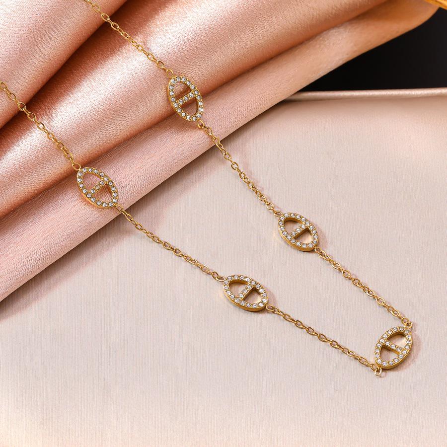 18K Gold Diamond-Studded Pig Nose Jewelry Set: Luxury Bracelet, Necklace & Earrings