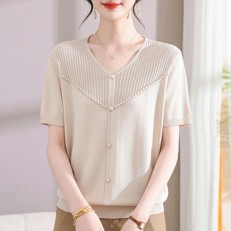 

Elegant Women s V-Neck Knit T-Shirt - Short Sleeve, Loose Fit for Middle-Aged and Elderly Ladies 2XL (Recommended 57.5-70 kg) бежевий