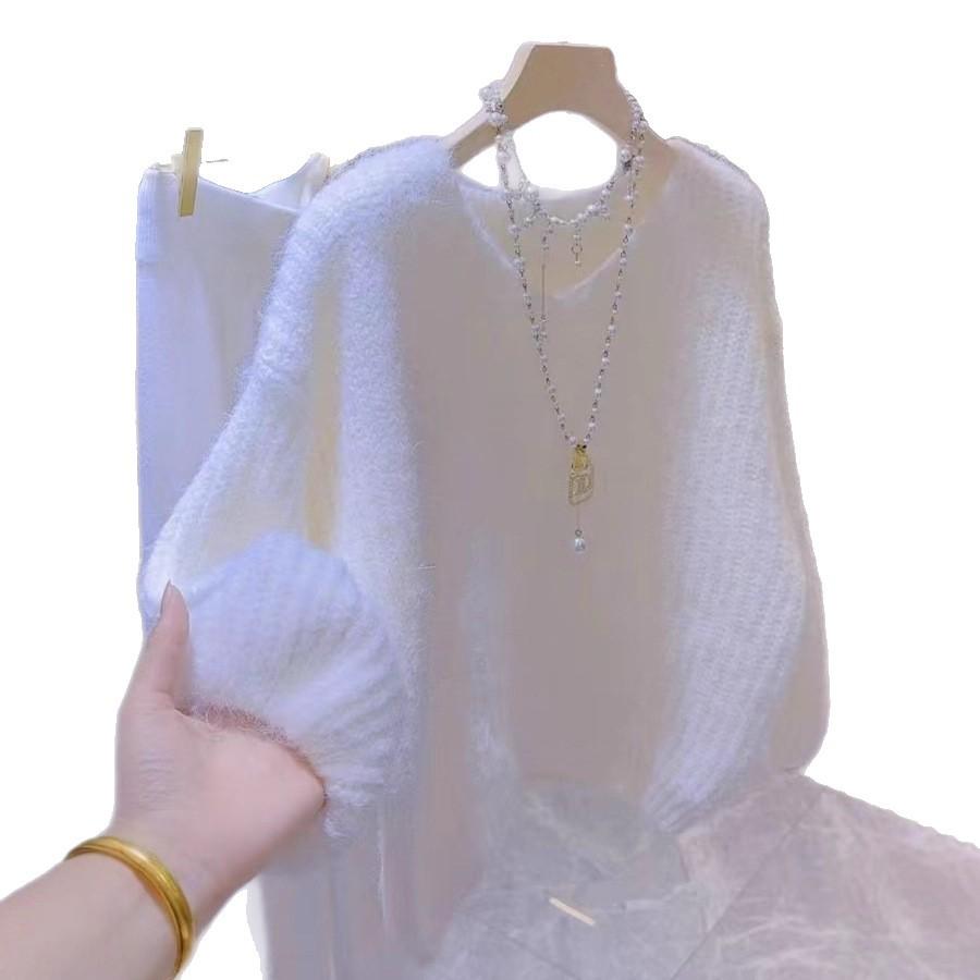 Autumn and Winter  V-neck Knitted Sweater Korean Loose Thick Long Sleeved Sweater for Women Design Sense