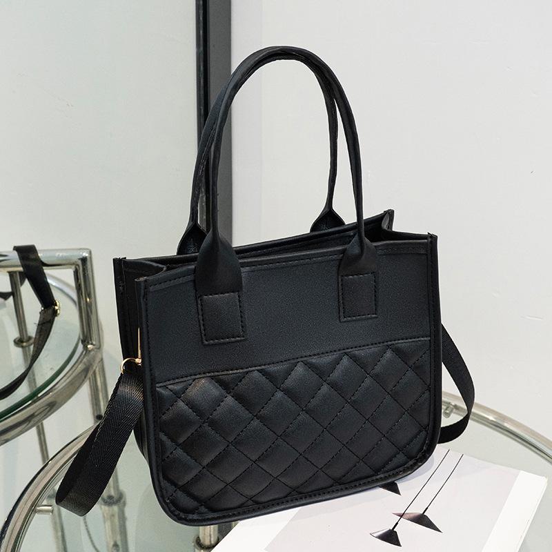 Urban Simple Diamond Women's Handbag Niche Large-capacity Shoulder Messenger Women's Bag