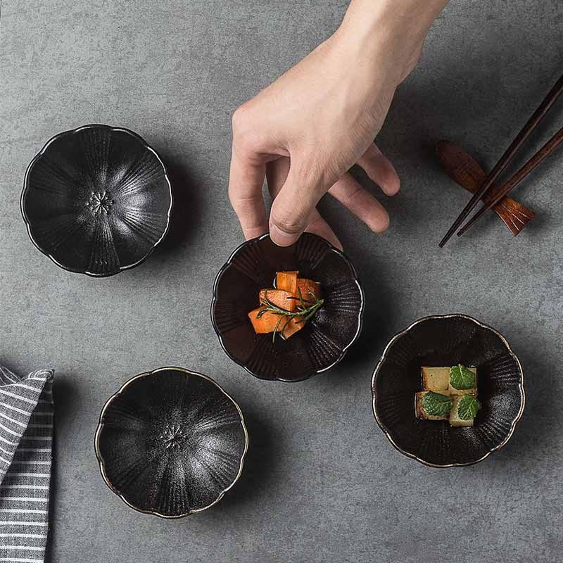 Japanese Style Ceramic Sauce Dish Seasoning Small Snack Dish Dipping Dish Seasoning Bowl Gold Edged Black