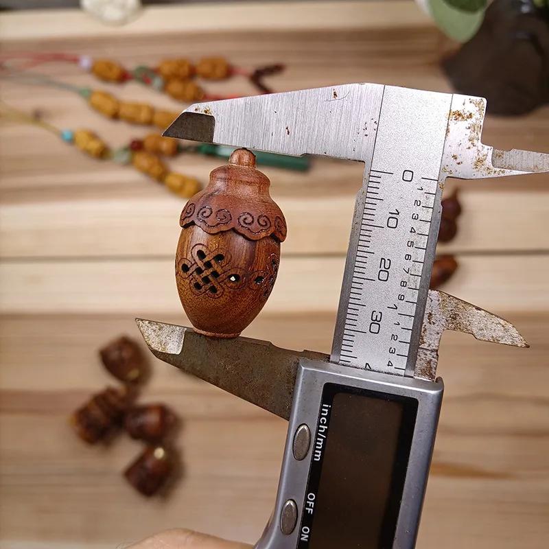 Wood Hollow Carved Aromatherapy Bottle Mini Vase Pagoda Car Hanging Decoration Fragrance Diffuser Bottle Sealed Jar Pendant