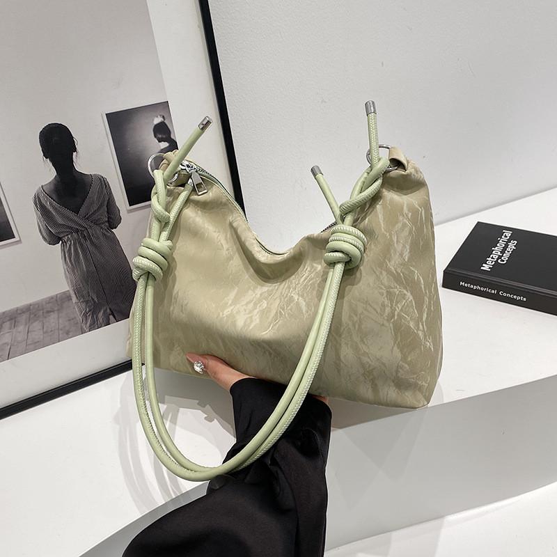 Fashionable Minimalist Design Medium Size Pu Tote Bag For Women Available In Four Colors