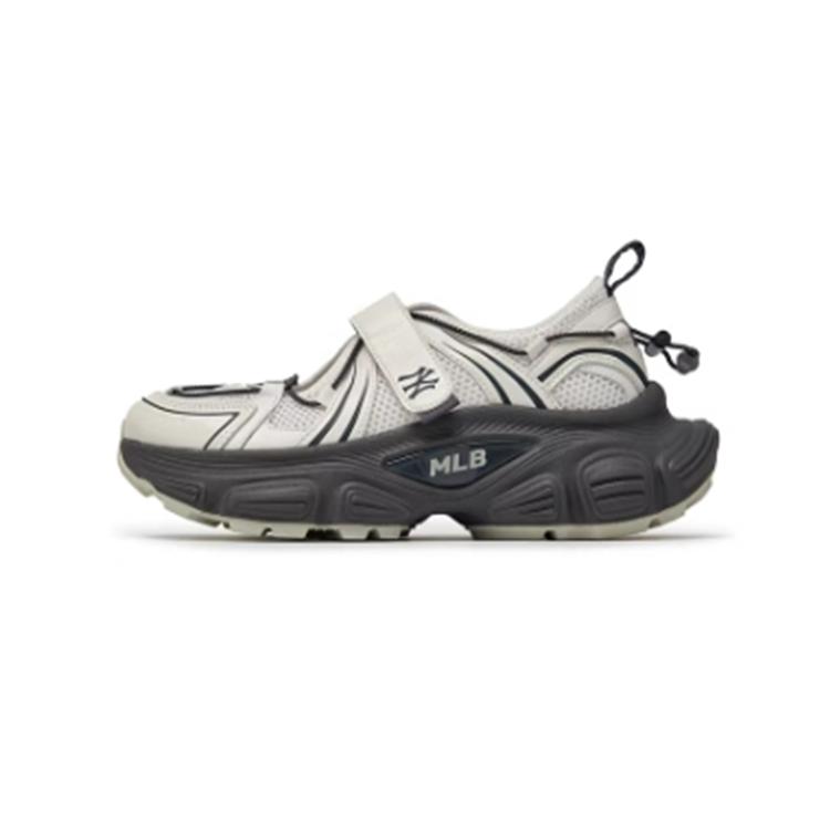 

MLB New York Yankees Synthetic Leather Height Increasing Slip Resistant River Trekking Shoes Unisex Dark Gray 3ASXMJ46N-50GRD
