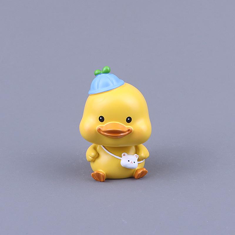 MOMO Yellow Duck Car Ornament - Head-Shaking Interior Decoration, Perfect Birthday Gift for Women.