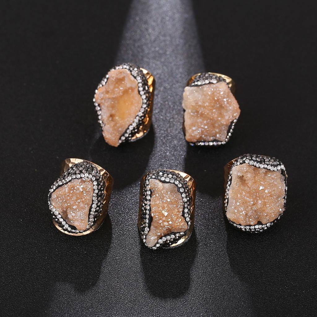Natural Stone Adjustable Rings For Women Couple Colors Crystal Cluster Winding Ring Trend Wedding Band Couple Jewelry Party Gift