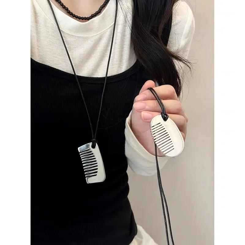 Personality Temperament Comb Pendant Necklace for Women 2024 Trend New Delicate Design Jewelry Fashion Accessories