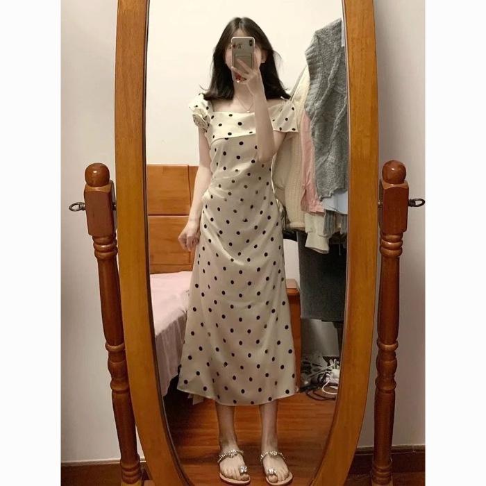 

2026 Summer French Apricot Polka Dot Dress: Waist-Cinched, Hip-Hugging Long Style for Girls & Women S