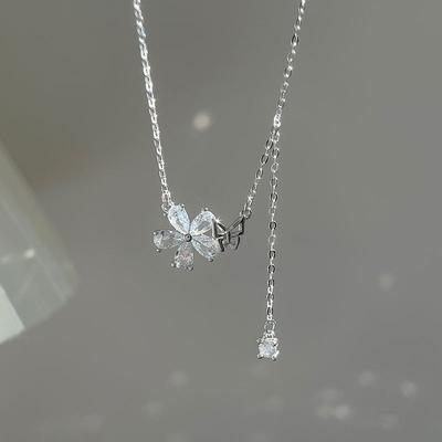 Decorated Butterfly Flower Necklace Light Luxury Simple Small Fresh Ins Style Design New Year Style