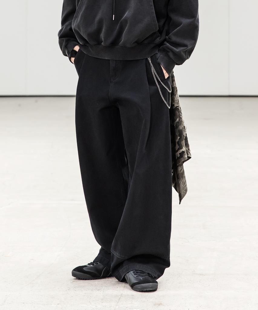 BEGIN202 Fade Pleated Cotton Pants [Shaded Black]