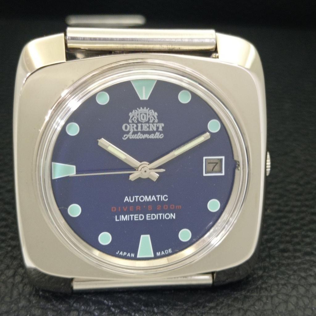 USED AUTOMATIC 46943 VINTAGE ORIENT JAPAN MENS BLUE COLOR DIAL WATCH A702237-5 R123-a702237