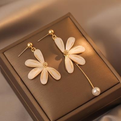 1 Pair Asymmetrical Daisy Flower Drop Earrings, French Style Fresh Minimalist for Women, Daily Wear Gift