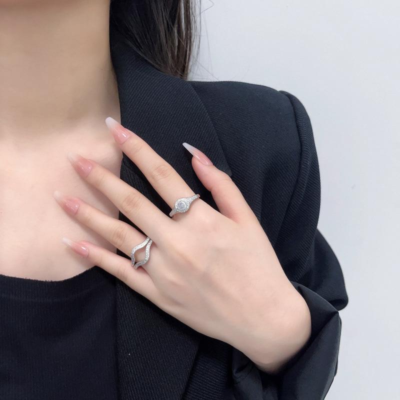 

Imitation Mozzarella Diamond Ring For Women, Three-Piece Combination Light Luxury Couple Ring No. 10