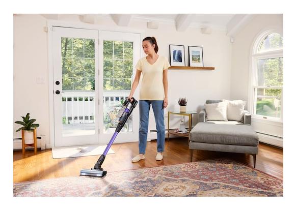 Black+Decker stick vacuum cleaner 0.65L 2.5Ah Violet