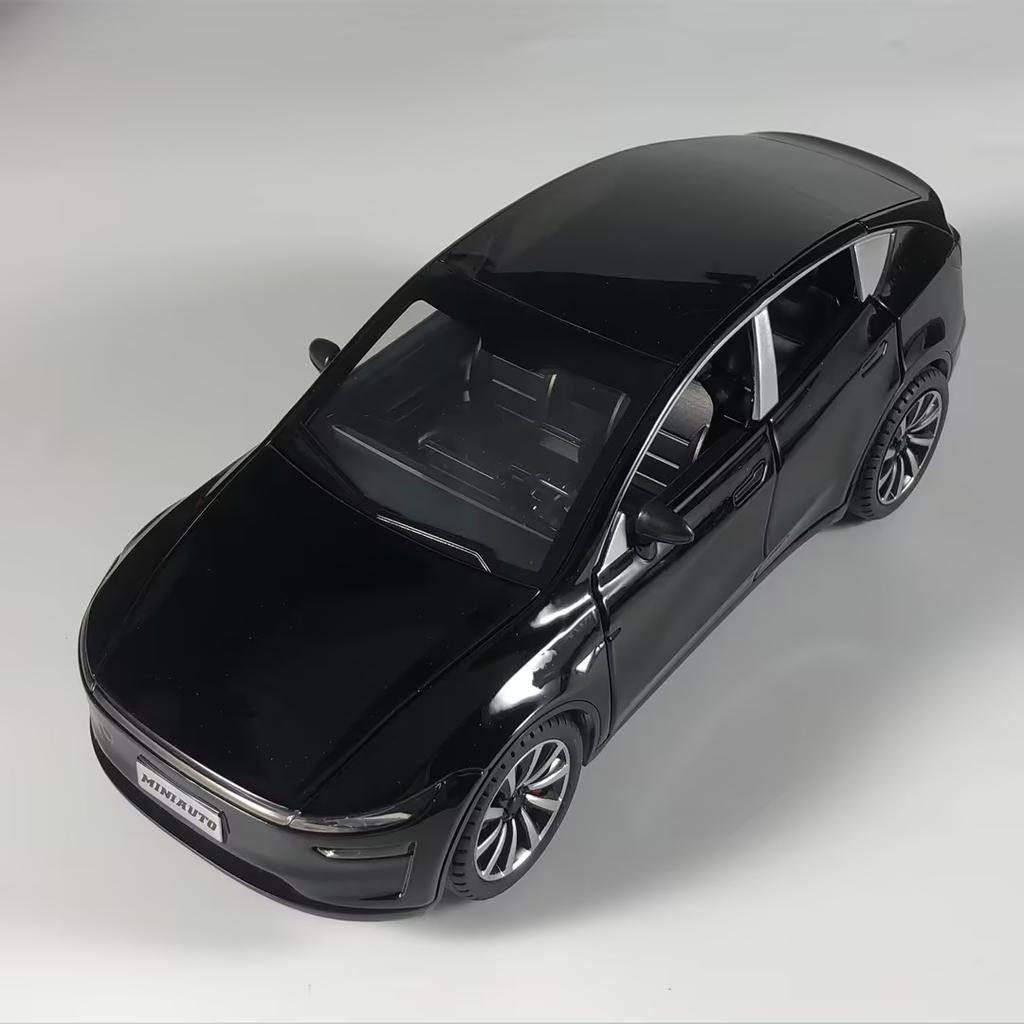 1:24 Modello Y Restyling Fuoristrada SUV Lega Metallo Pressofuso Modello Auto Ragazzo Alta Simulazione Miniatura Regalo di Festa Ornamento Giocattolo