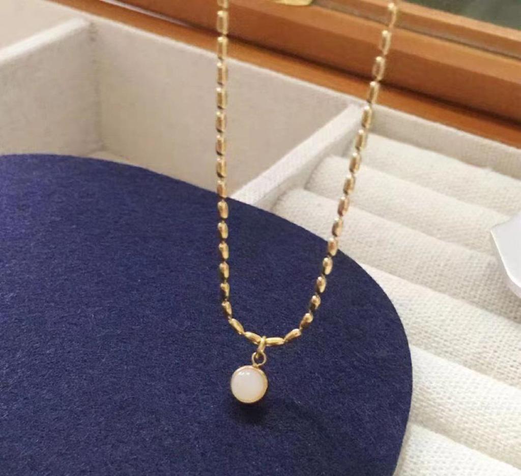 Elegant Titanium Steel Clavicle Necklace for Women - Trendy, Durable, and Fashionable