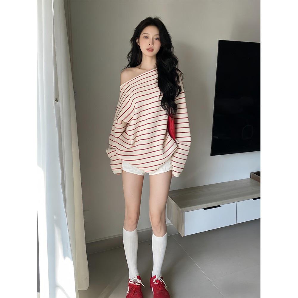 

Red & White Striped One-Shoulder Sweater with Denim Shorts Set for Women XXXL