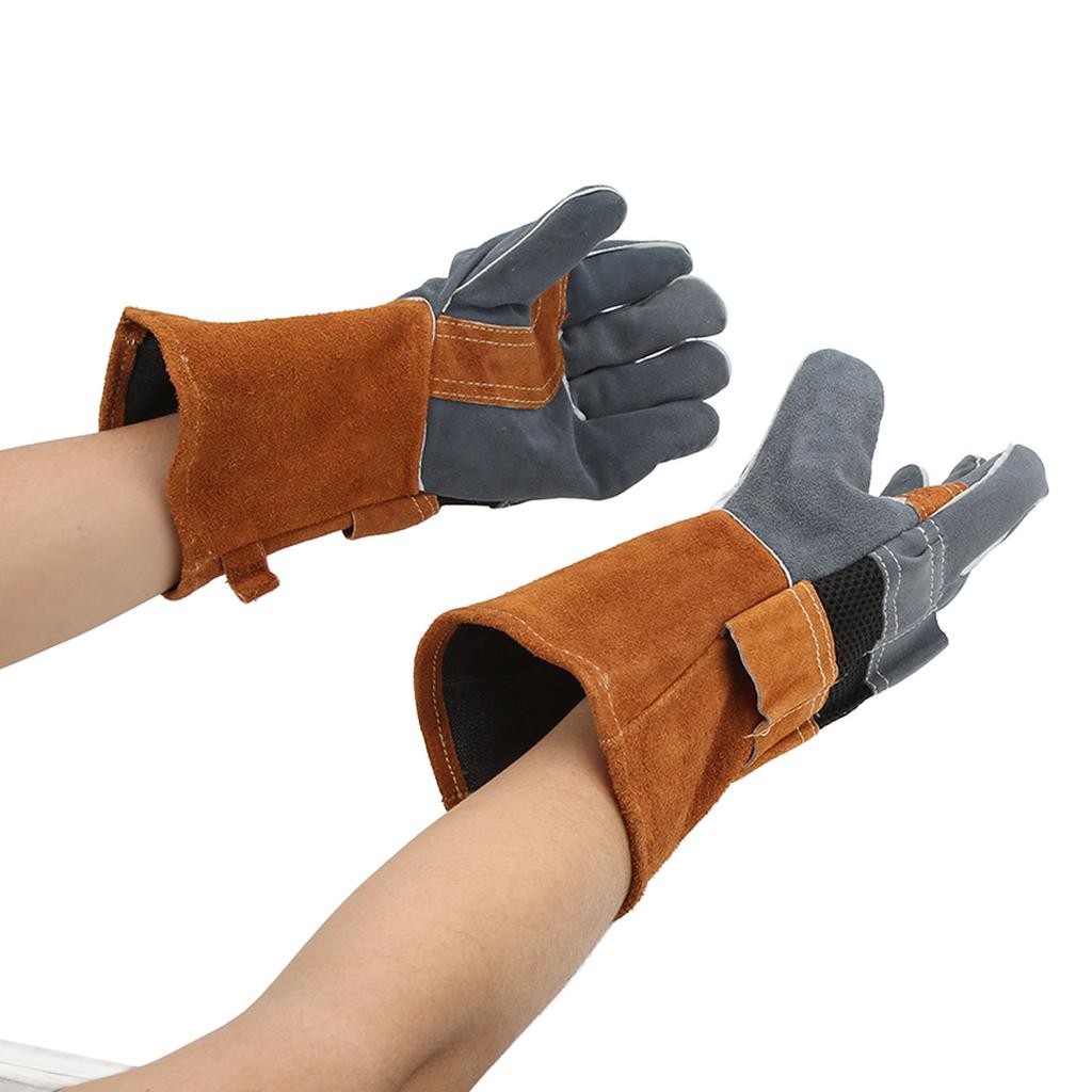 1 Pair of Heat Resistant Gloves  proof Flame Retardant Non Scalding Leather for BBQ Grill