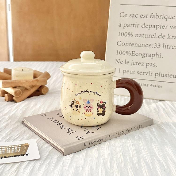 

Керамическая кружка с крышкой Милая кружка Мультяшная кружка для воды с тортом на день рождения для девочек Подарочная коробка на день рождения для лучшей подруги 301-400ml