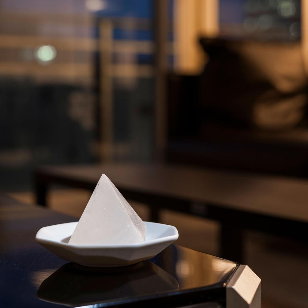 Kamidana No Sato Himalayan Rock Salt Pile Salt for White Easy To Feng Improves Good Fortune - Pyramid-shaped Purification, Salt, Use, Shui, Cleansing,