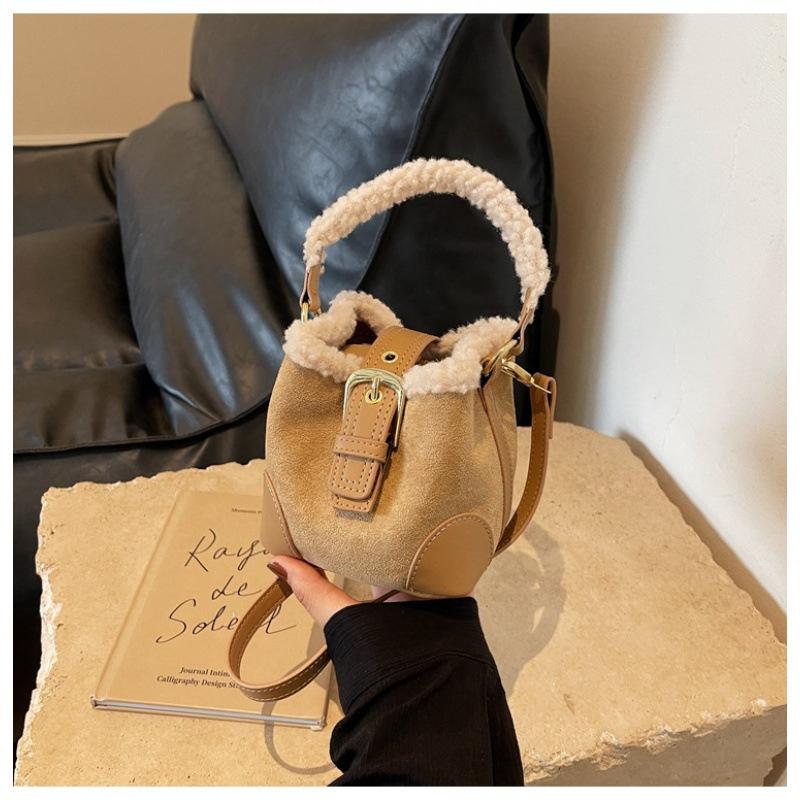 2026 Fall/Winter Bag Women's Retro Plush Bag Korean Fashion Small Mini Shoulder Bag Wool Handbag Crossbody Bag