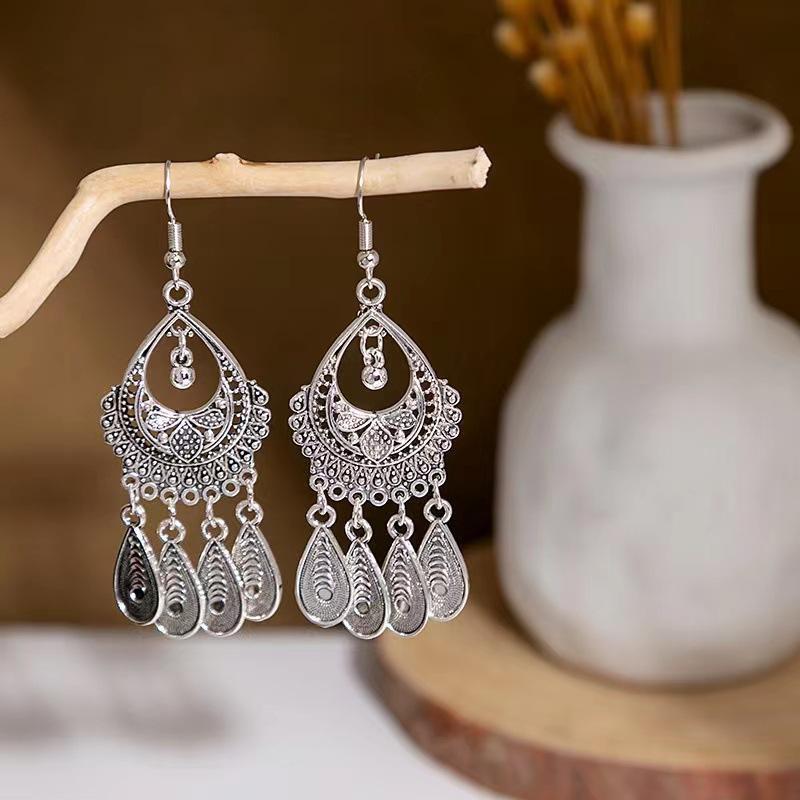 Retro Ethnic Style Source Earrings Muse Fan Literary Temperament Ear Hook Tassel Metal Pendant Earrings