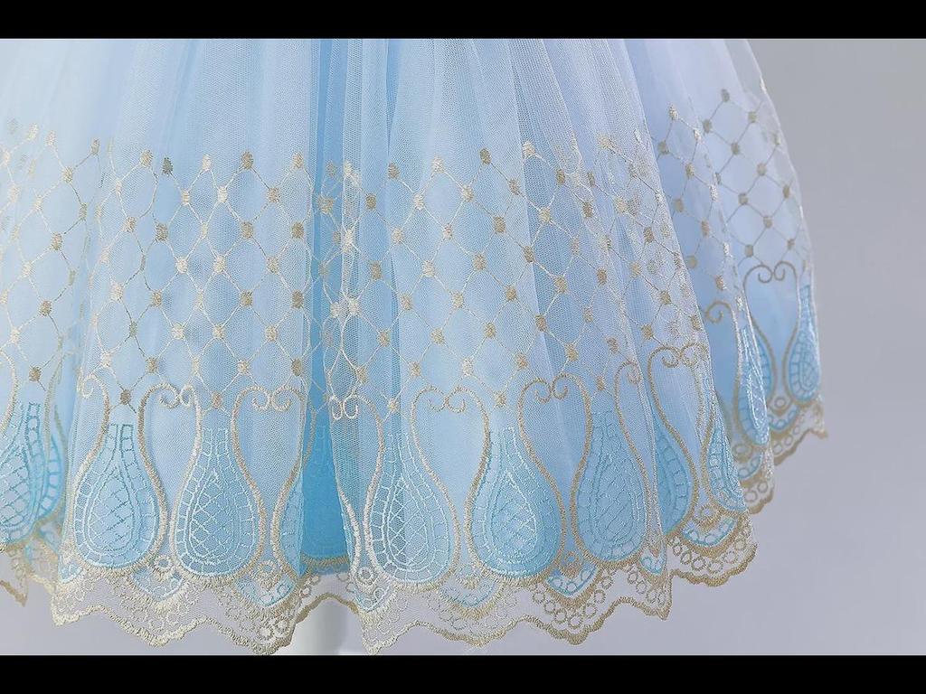 Sommerliches Prinzessinnenkleid für Mädchen für Auftritte und Laufsteg
