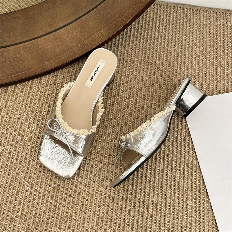 

Женские летние туфли на толстом каблуке с бантом, уличная одежда в праздничном стиле, босоножки с открытым носком на высоком каблуке, крутые шлепанцы 40 серебряный