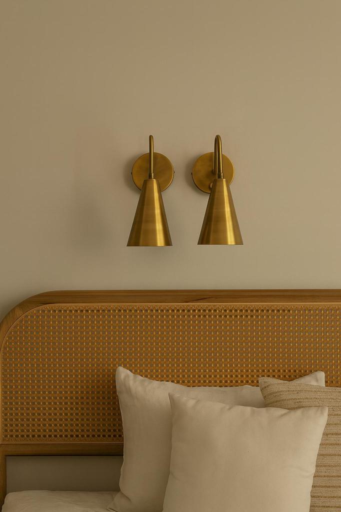 Modern Brass Wall Sconce Handmade Cone Shape Light Fixture Minimalist Bedside Lamp Mid Century Vanity Wall Lighting Home Decor Light Fixture