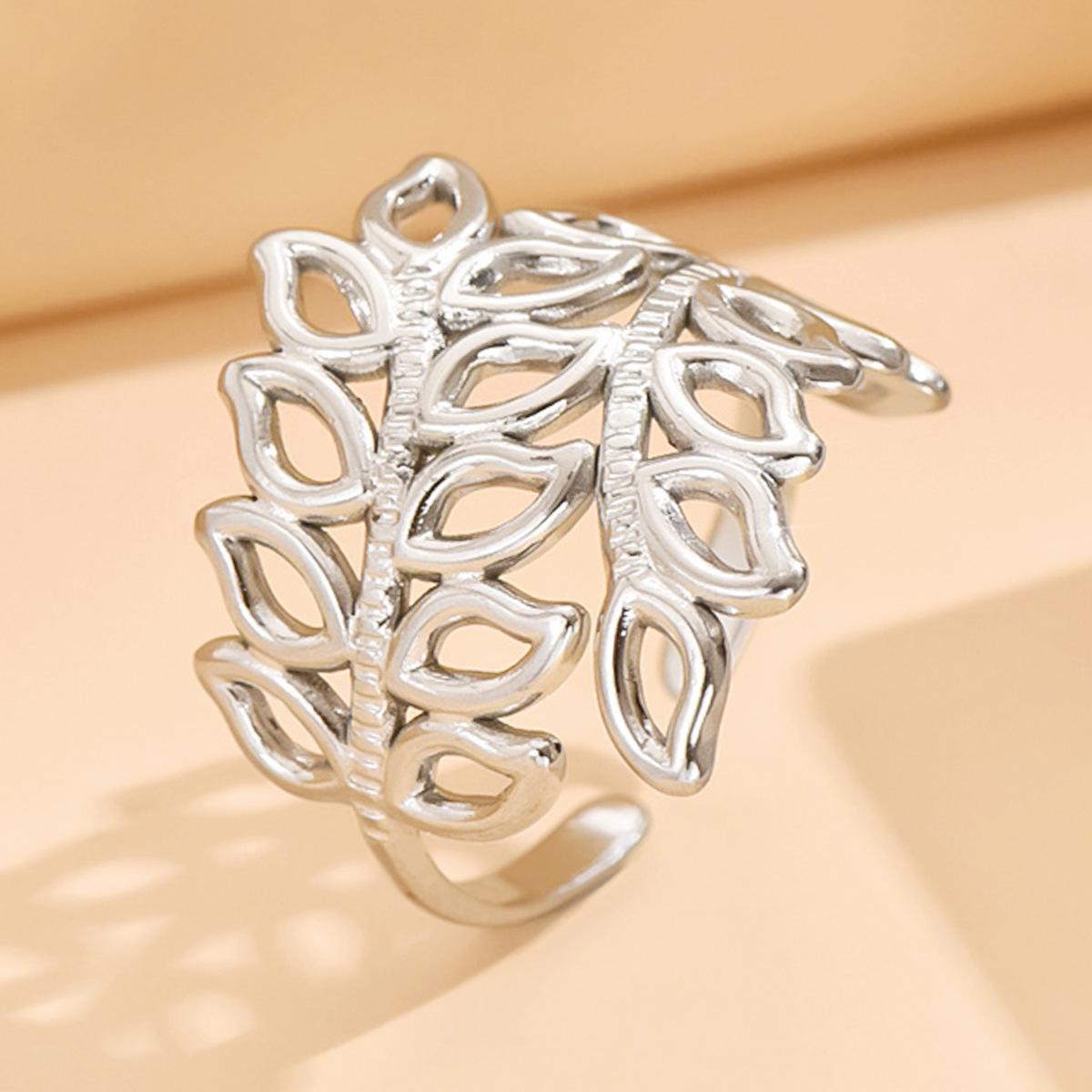 Elegant 18K Gold Plated Open Leaf Stainless Steel Ring for Women