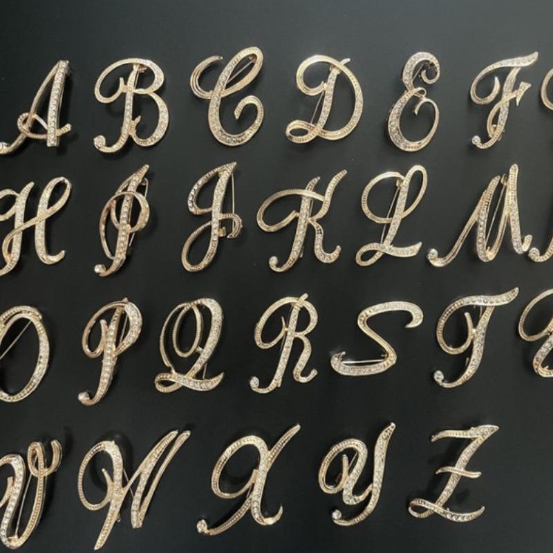 Women A-Z Letter Brooch Rhinestones Crystal Gold Color English Alphabet Metal Pins Cute Brooch Jewelry Accessories Gift