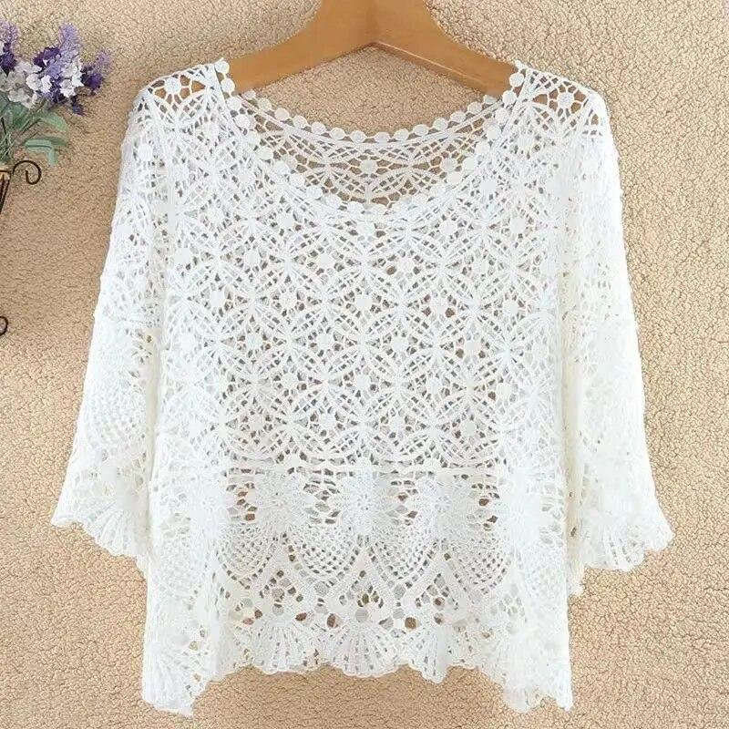 Hollow Sun Protection Knitted Layered Top for Women's Summer Outerwear with Loose Fitting Design and a Niche Half Sleeved Top