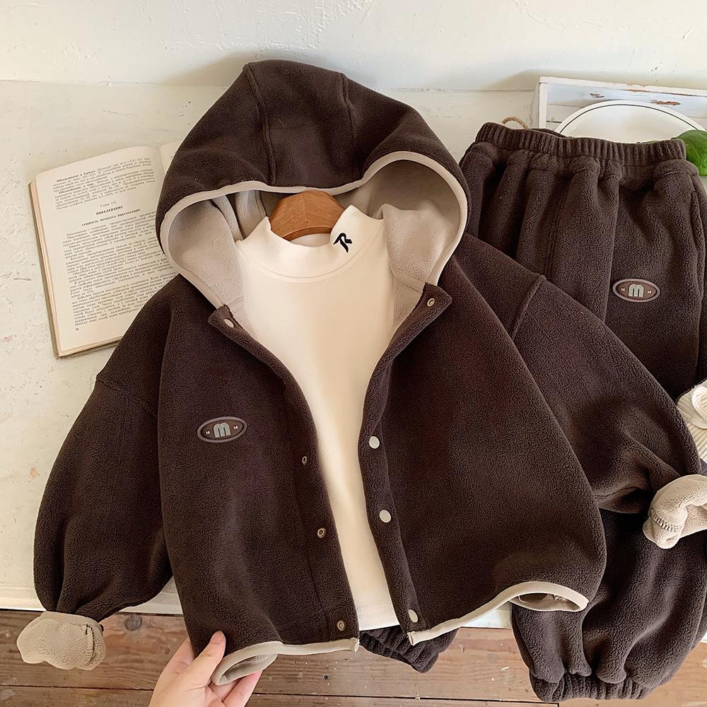 Kino Chlapecká zimní fleecová souprava: Korejský styl Zesílený teplý kabát a ležérní kalhoty dvoudílný