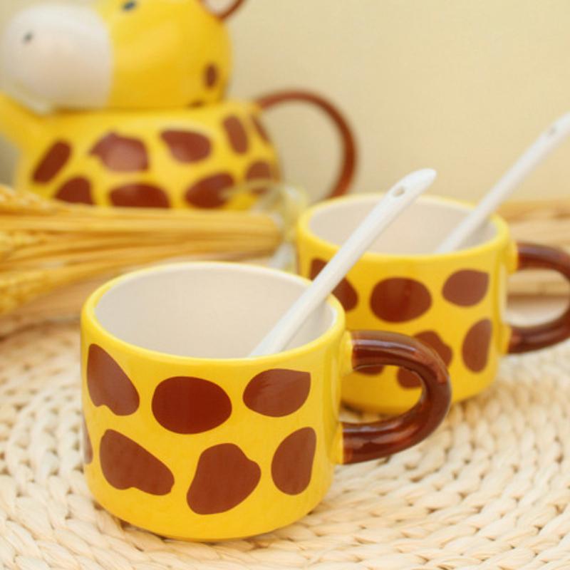 Creative Cute Giraffe Shape Design Ceramic Teapot with 2 Cups Tea Set Kawaii Cartoon Animal Mug Kids Gift Office Home Tableware