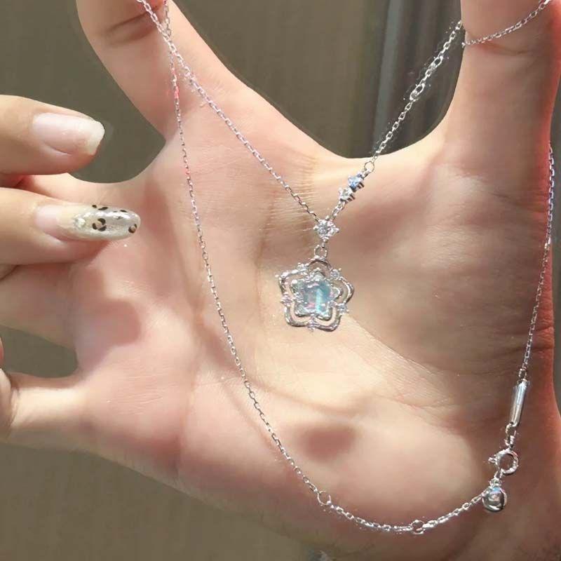 Women and Girls Fashion Necklace, Jewelry Pendant, European and American Style Blue Fashion Necklace