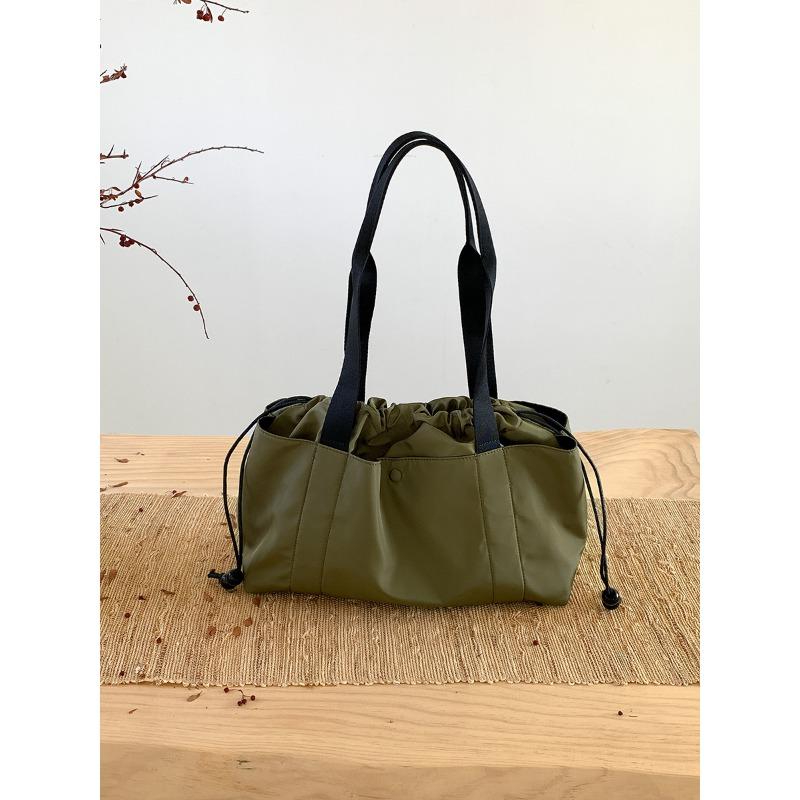 

Досуговая нейлоновая большая сумка новая дорожная сумка через плечо женская универсальная большой вместимости сумка-тоут для поездок на работу класс армия зеленый