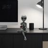 Outdoor Landscape Figurine Resin Alien with Beer Glass Figurine, Decorative Desktop Ornament, Creative Table Exquisite Hand Carved Statue Decoration