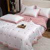 Ensemble de couette d'été en soie brodée King Queen Luxe Soie Lavée Literie Couette Décoration Intérieure Doux Léger